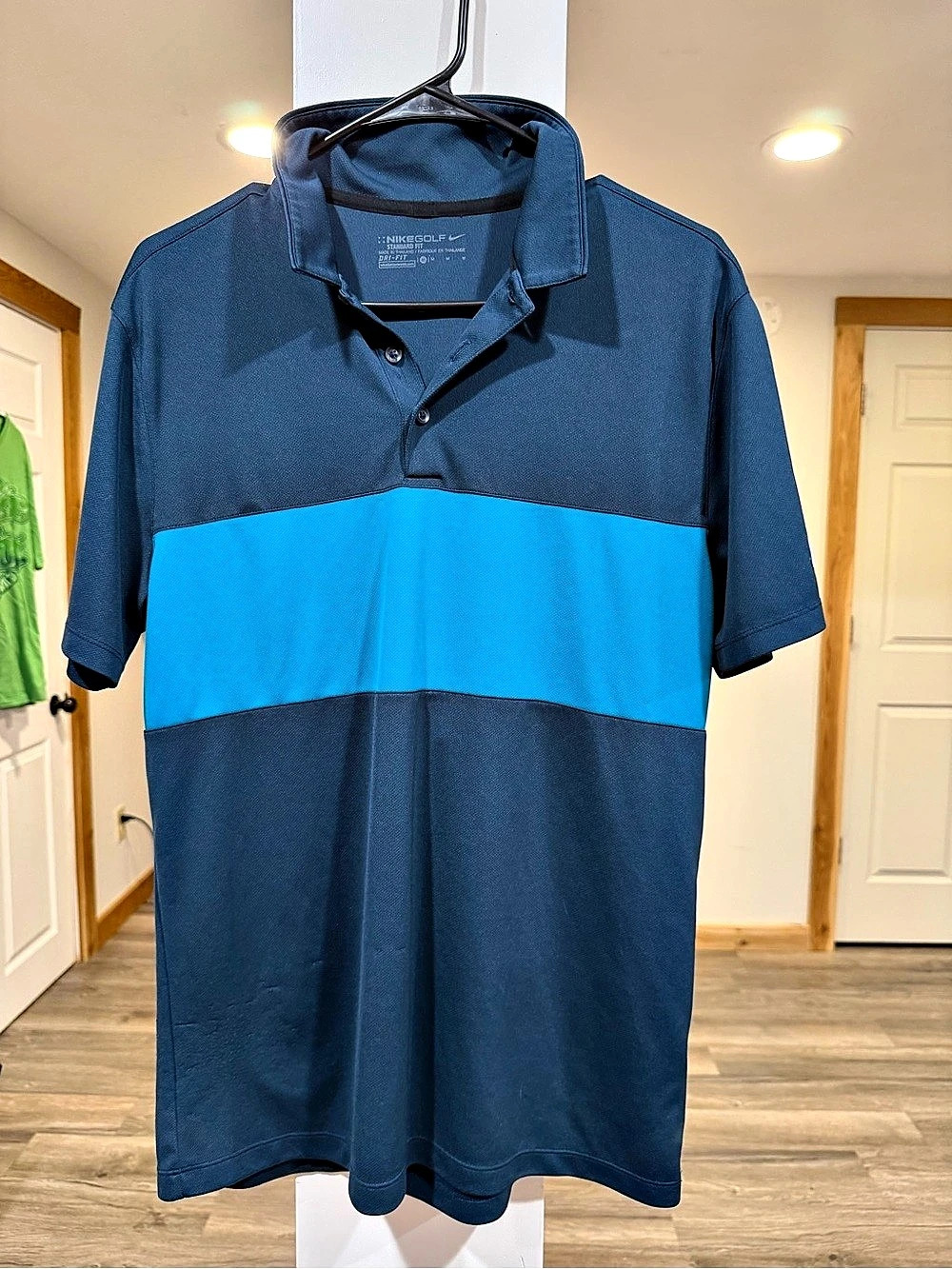 Nike golf Dri-FIT polo Color Block Polo in Blue Size Medium Like New
